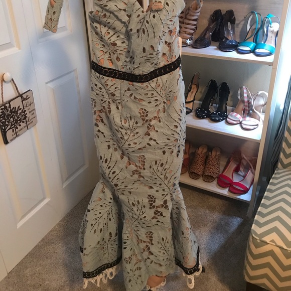 Formal eyelet dress, never worn. - Picture 2 of 3